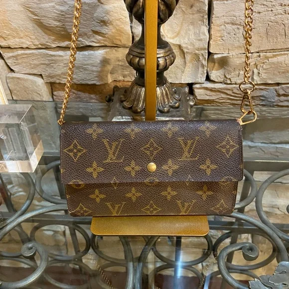 Louis Vuitton Brown Monogram Wallet Shoulder Bag - Picture 2 of 12